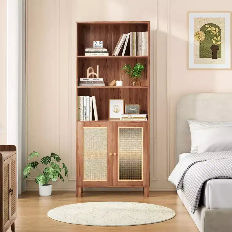 MAYEERTY Grande bibliothèque à 5 niveaux avec portes en rotin, étagères de rangement en bois pour bibliothèque, salon, chambre, bureau à domicile