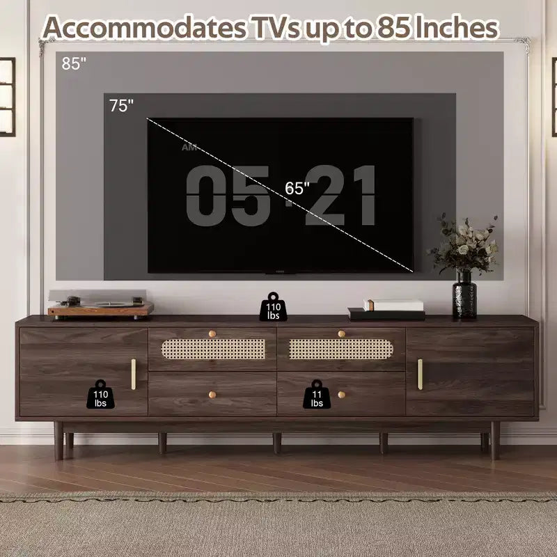 Meuble TV moderne GDFStudio Arjun 76 en bois avec tiroirs et armoire de rangement en rotin