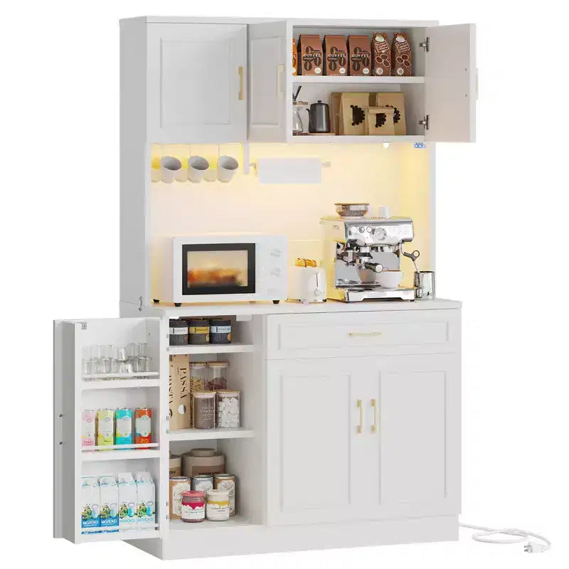 Meuble de rangement Bestier de 71 po, buffet de style fermette blanc en bois manufacturé avec étagères ajustables, éclairage intégré et prise de courant