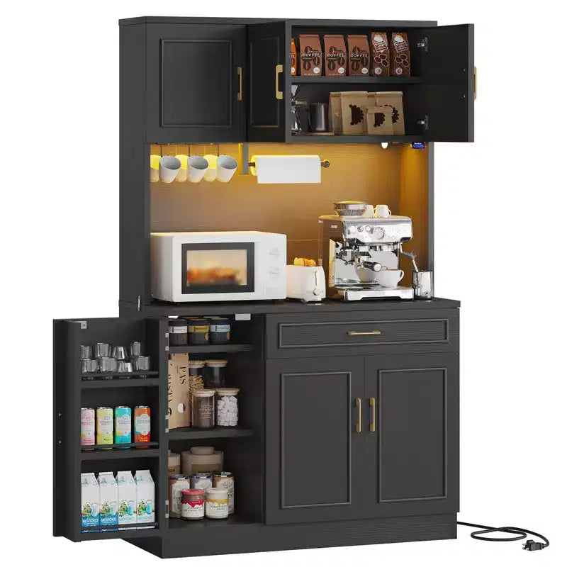 Meuble de rangement Bestier de 71 po, buffet de style fermette blanc en bois manufacturé avec étagères ajustables, éclairage intégré et prise de courant