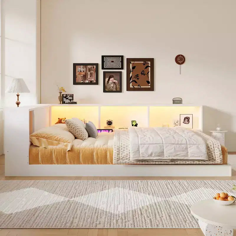 Lit de repos en bois queen size ModernLuxe avec étagères de rangement, cadre de lit plateforme moderne avec USB et LED