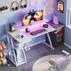 Bureau de jeu blanc en L de 47 pouces avec support d'écran et 3 étagères de rangement pour chambre, bureau à domicile et installation PC – Table de travail robuste