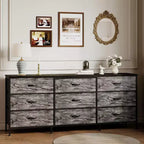 Meuble TV DobleePy 63 avec commode à 9 tiroirs, meuble TV pour téléviseurs de 55 à 70 pouces, meuble de rangement en tissu pour salon et chambre, cadre en métal