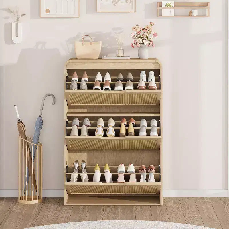 Meuble à chaussures étroit en rotin avec 3 tiroirs basculants, Organisateur de chaussures d'entrée en bois avec étagères réglables et amovibles, Chêne naturel