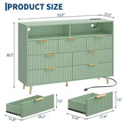 Commode moderne cannelée à 7 tiroirs de 137 cm avec lumières et station de charge, grand chiffonnier avec étagère ouverte et poignées dorées pour chambre à coucher/couloir