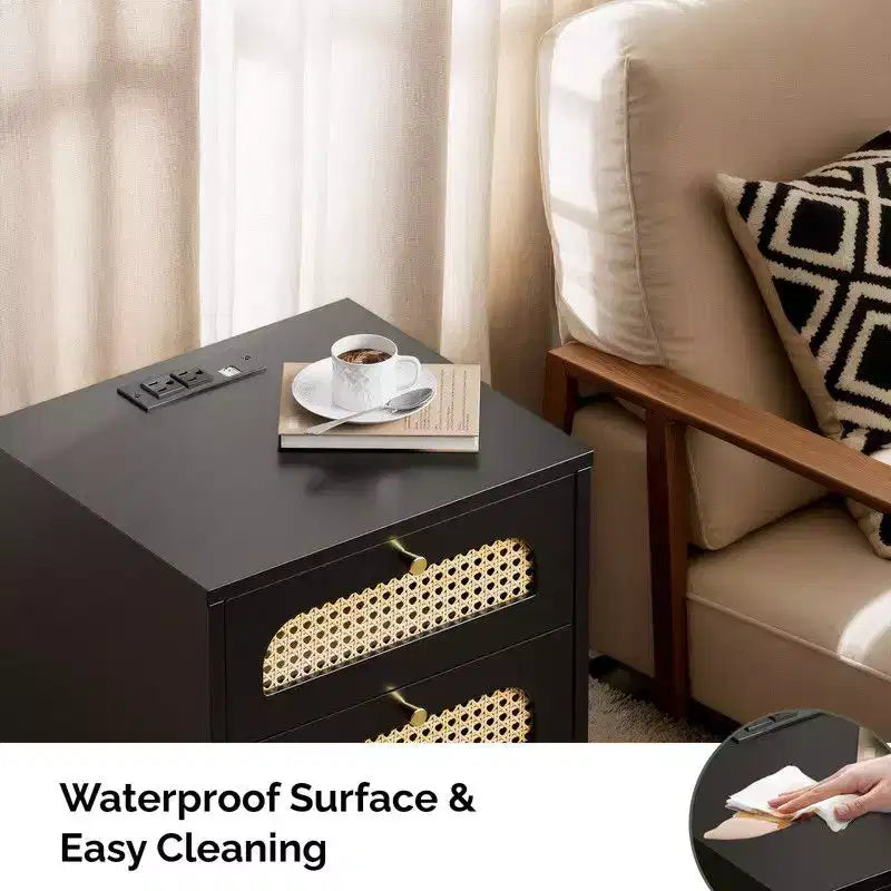 Table de chevet Karl Home 3 tiroirs en rotin de 40 cm avec prise de courant standard US