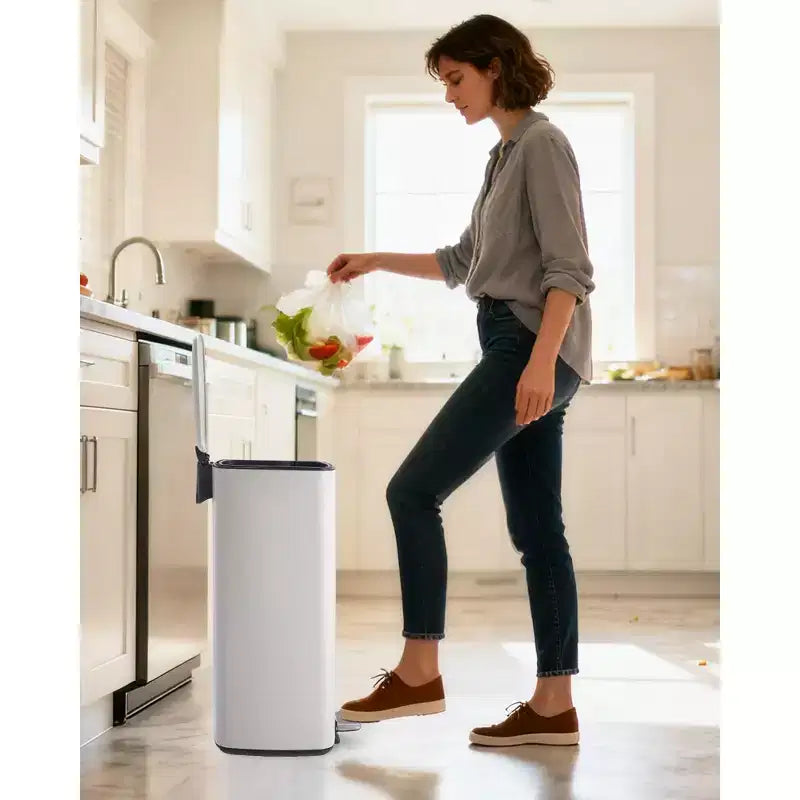 Poubelle à pédale de 30 L en acier inoxydable avec couvercle à fermeture amortie et fonction de maintien en position ouverte, poubelle mains libres pour cuisine, salle de bain, bureau