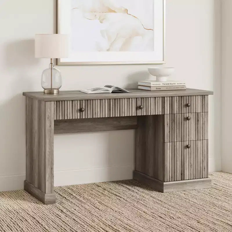 Bureau de télétravail cannelé de 137 cm avec tiroirs et chargement USB intégré, bureau d'écriture moderne pour salle d'étude