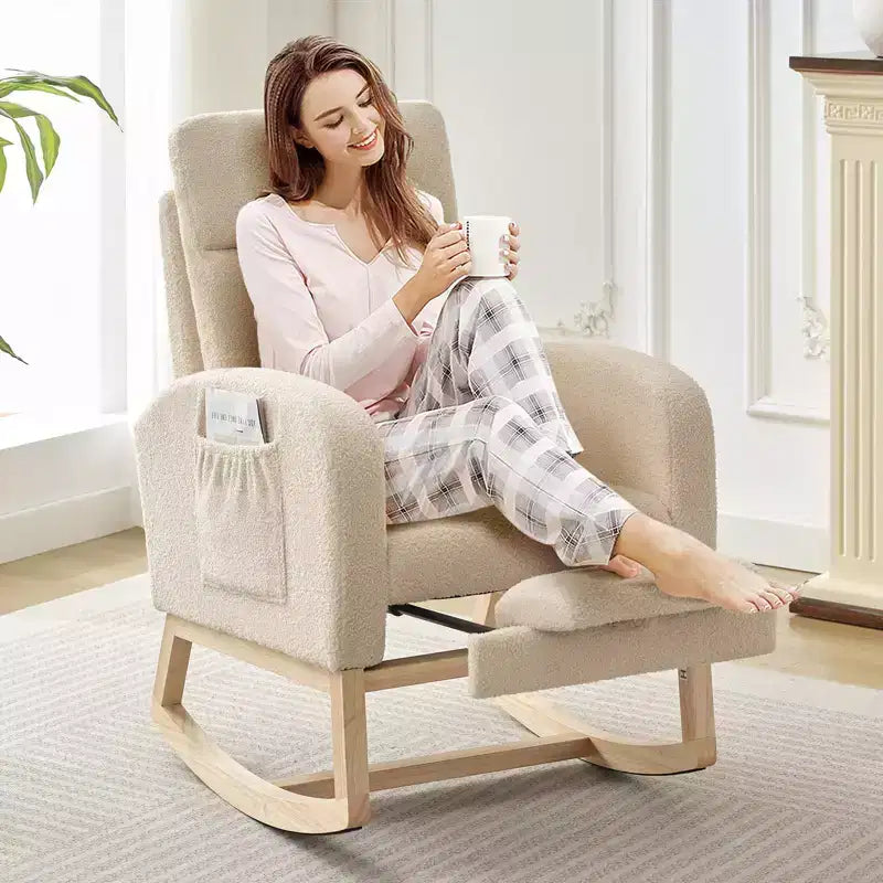 Fauteuil à bascule de puériculture avec repose-pieds et pochette latérale, fauteuil inclinable et coulissant en tissu confortable avec pieds en bois massif pour maman et bébé