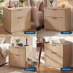 Lot de 2 tables de chevet cannelées modernes de 58 cm avec station de charge, tables de chevet incurvées en bois de style Mid-Century avec 2 tiroirs, tables d'appoint pour chambre à coucher et canapé