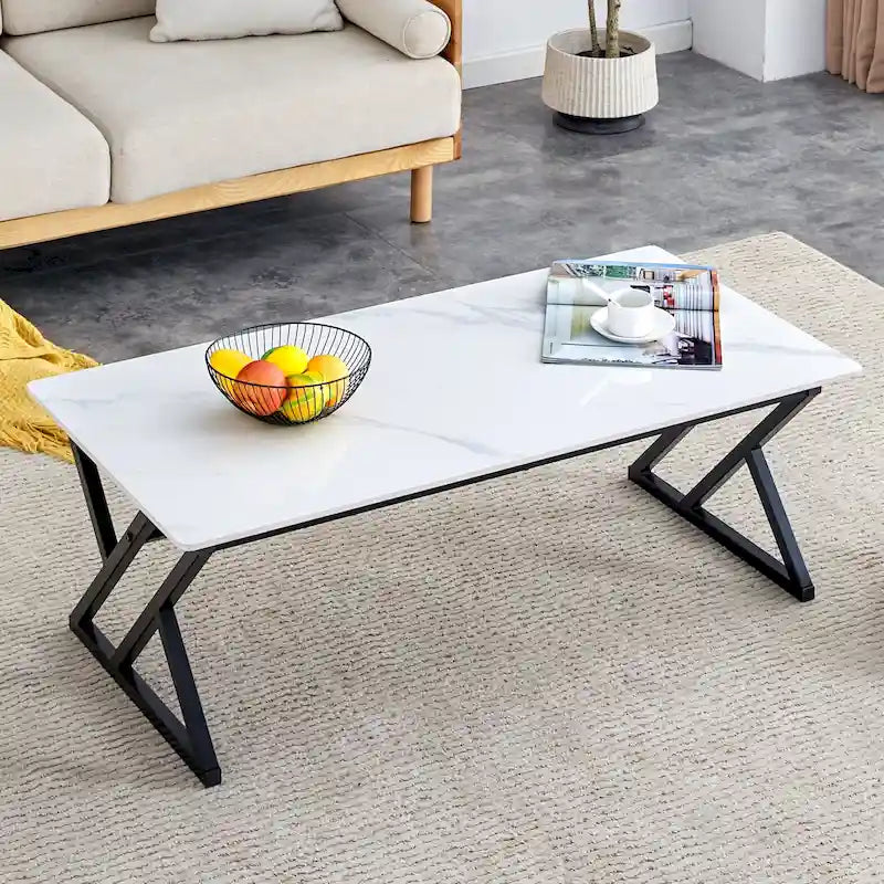 Table basse de style moderne minimaliste avec motif marbre et pieds en métal noir, table de jeu, table à thé