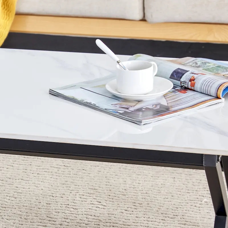 Table basse de style moderne minimaliste avec motif marbre et pieds en métal noir, table de jeu, table à thé