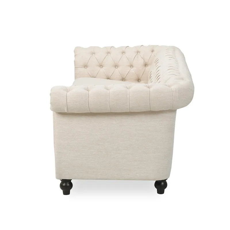 Canapé 3 places capitonné Chesterfield beige avec clous décoratifs