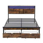 Lit double king size en métal noir et marron avec tête de lit en bois et lumières LED