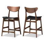 Tabouret de bar 61 cm, hauteur de comptoir, en similicuir noir style moderne du milieu du siècle, finition bois - Baxton Studio