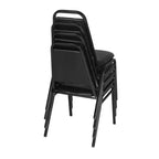 Chaises de salle à manger empilables 4 pièces rembourrées noires - Regency : revêtement vinyle, cadre métallique, aucun assemblage requis