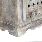 Table de chevet en bois de manguier blanc vieilli Tijeras style bohème, fabriquée à la main – Christopher Knight Home : fabriquée à la main, meuble de rangement, aucun assemblage requis
