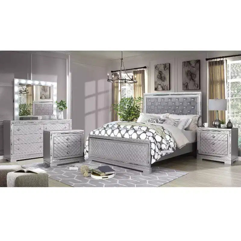 Ensemble de chambre Tenaya de 5 pièces pour grand lit double (Eastern King) argenté/gris - HOMES: Inside + Out