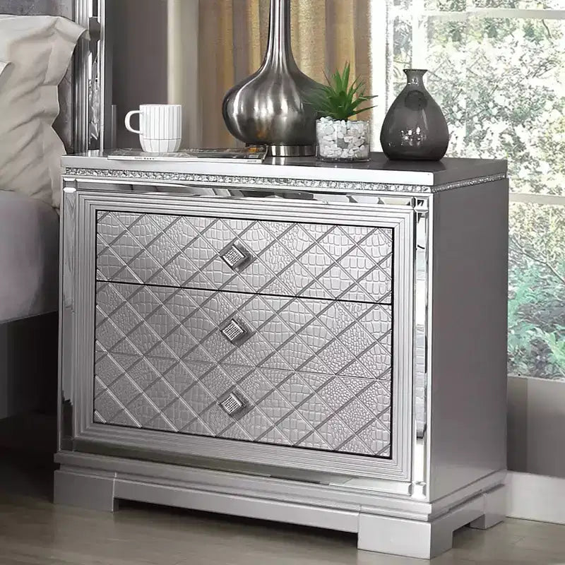 Ensemble de chambre Tenaya de 5 pièces pour grand lit double (Eastern King) argenté/gris - HOMES: Inside + Out