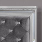 Ensemble de chambre Tenaya de 5 pièces pour grand lit double (Eastern King) argenté/gris - HOMES: Inside + Out