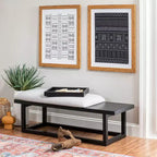Banc moderne Powell Lemire avec plateau et revêtement, noir/gris : Rectangulaire, Polyester, Nettoyage des taches, Capacité de 136 kg