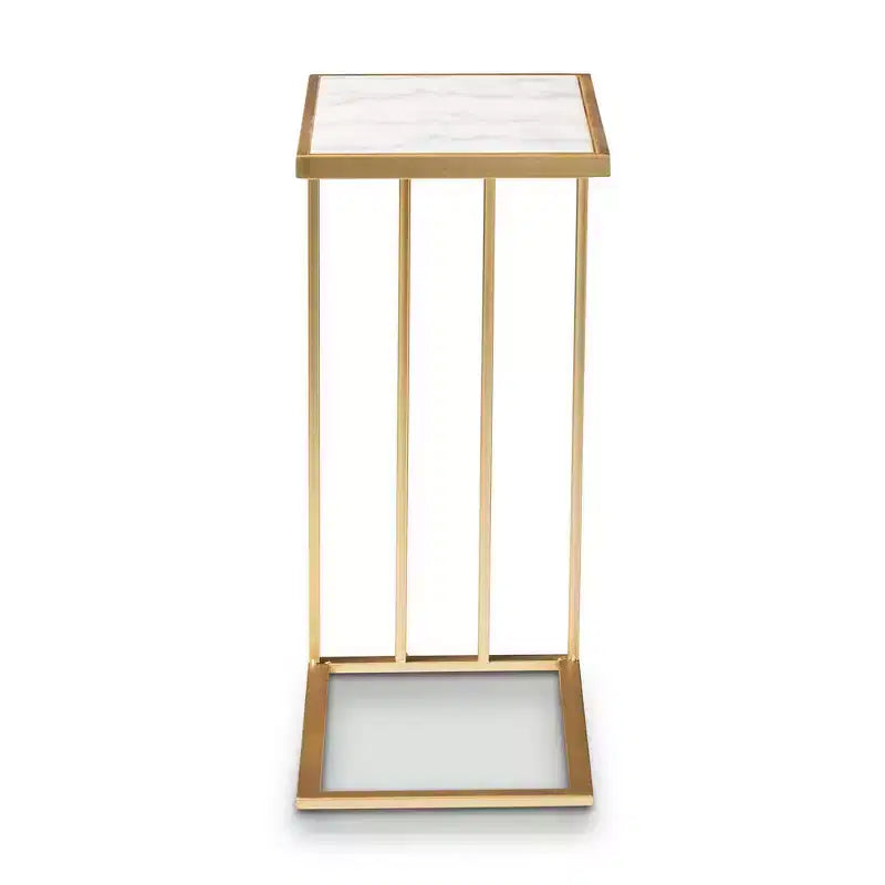 Table d'appoint en C Parkin Metal avec plateau en marbre doré - Baxton Studio