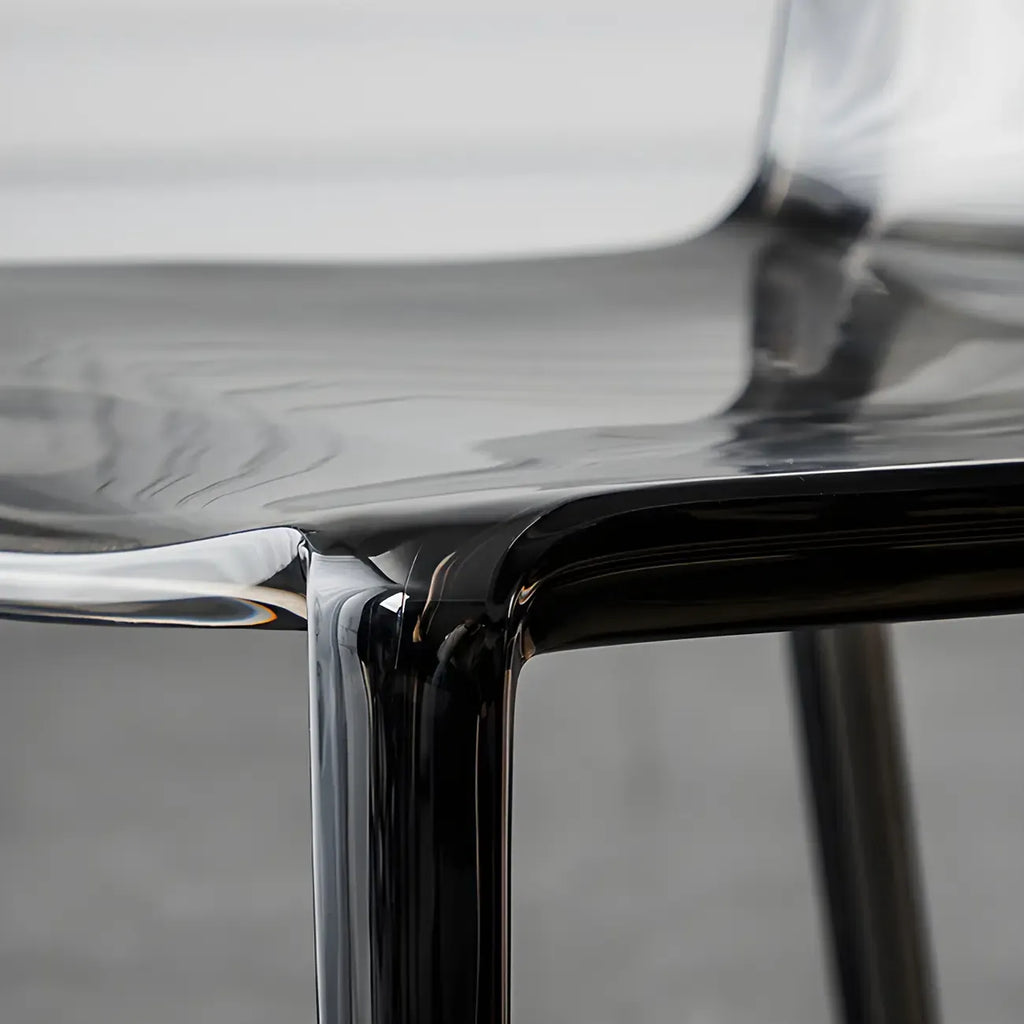 Chaise de salle à manger en acrylique ambré sans accoudoirs et à dossier bas