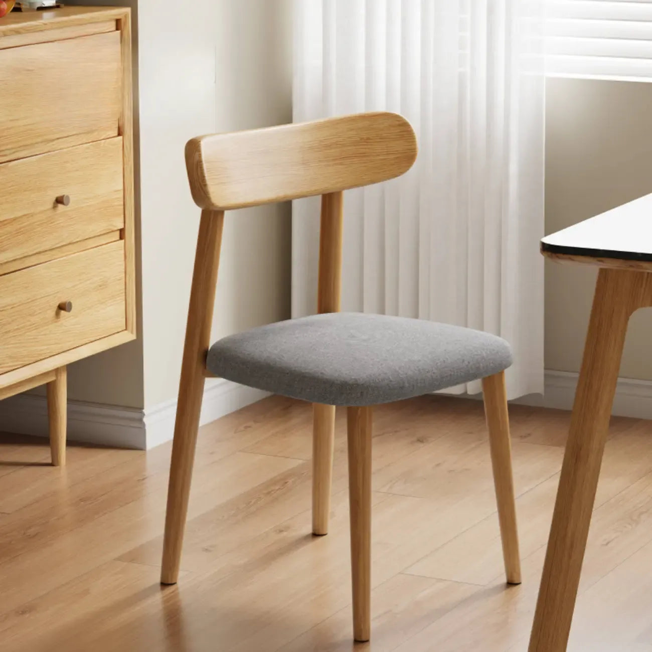 Chaise de salle à manger moderne en cuir sans accoudoirs avec dossier bas