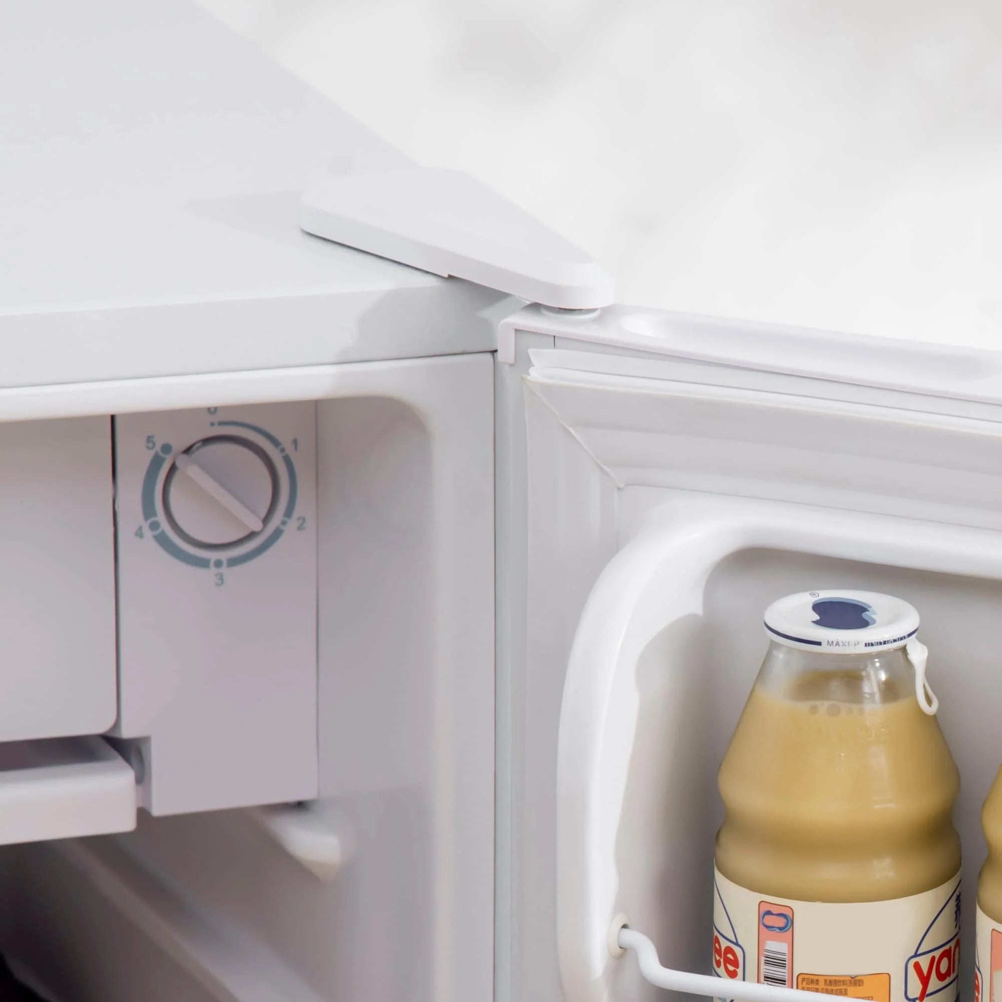 HOMCOM Mini-réfrigérateur avec congélateur 90 L, petit réfrigérateur avec thermostat réglable pour chambre
