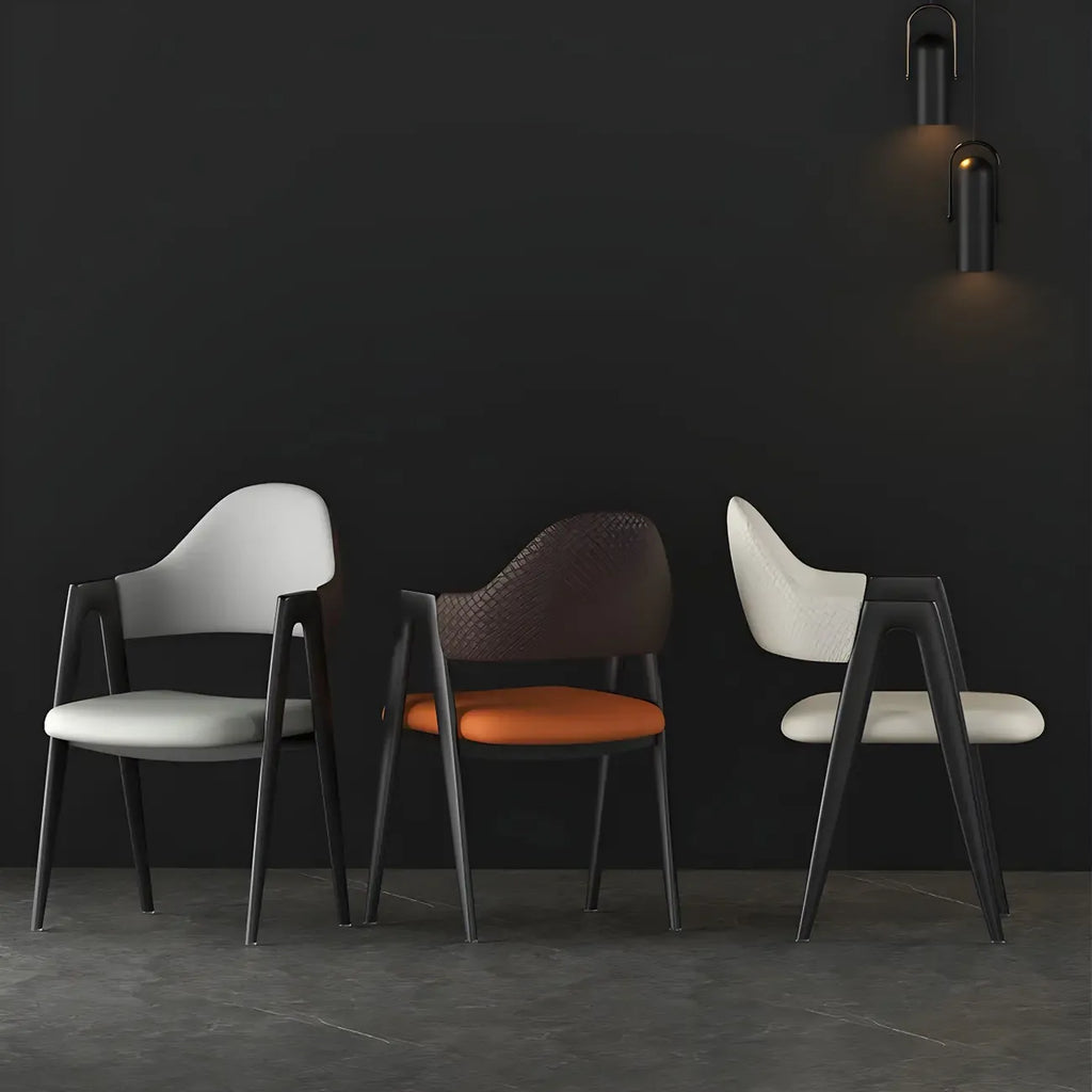 Chaise de salle à manger en cuir moderne avec dossier incurvé et ouvert