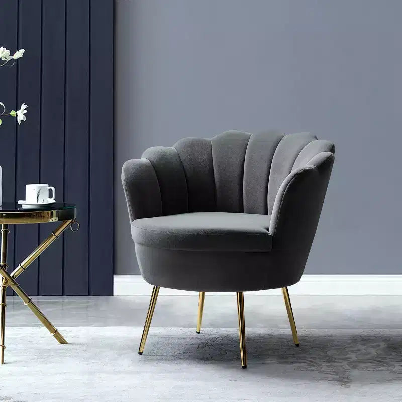 Fauteuil d'appoint de salon Yves Fauteuil club confortable avec pieds en métal doré | Karat Home