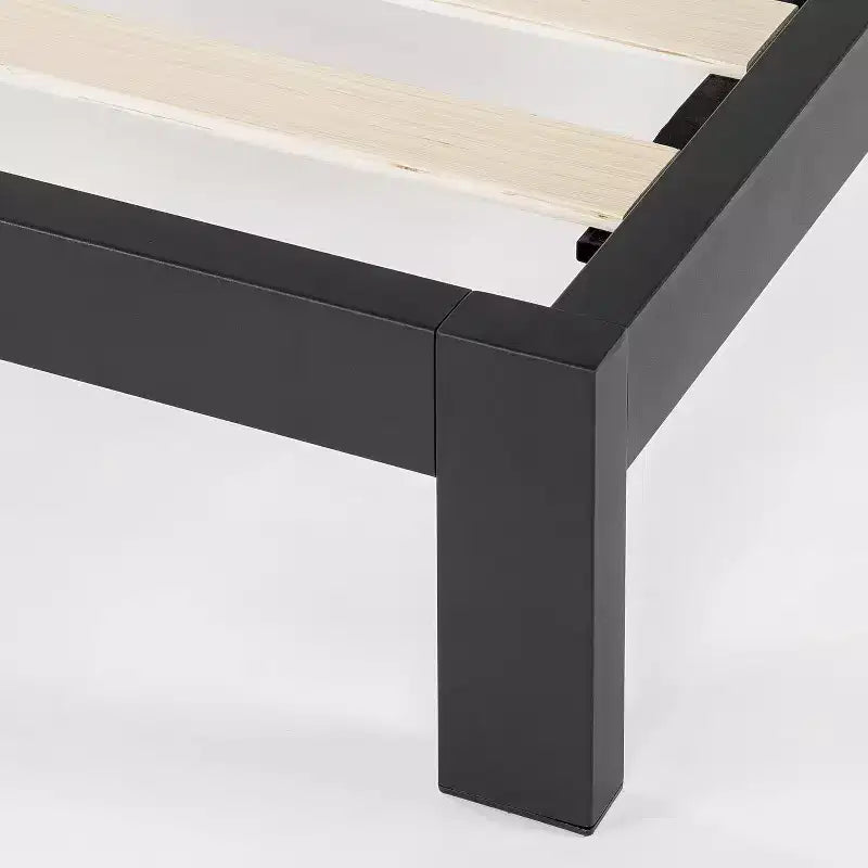 10 lits plateforme en métal de style moderniste avec tête de lit noire - Mellow