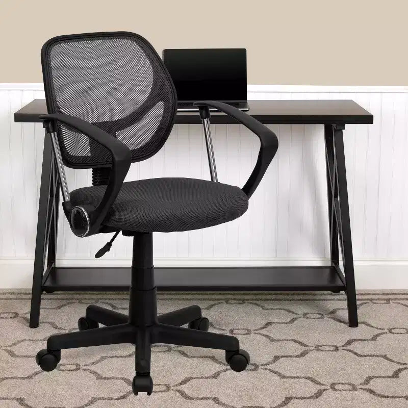 Chaise de bureau ergonomique pivotante Emma and Oliver en maille à dossier mi-hauteur avec dossier carré incurvé et accoudoirs
