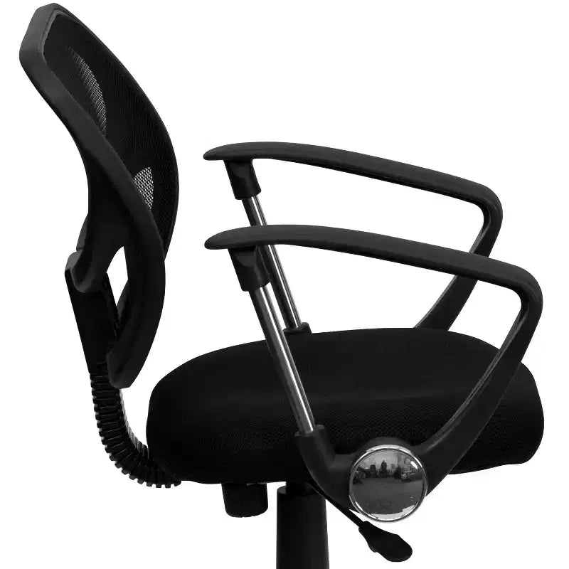 Chaise de bureau ergonomique pivotante Emma and Oliver en maille à dossier mi-hauteur avec dossier carré incurvé et accoudoirs