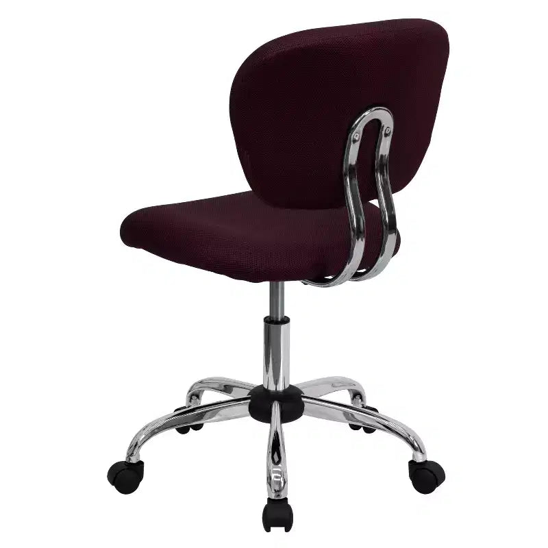 Chaise de bureau pivotante Emma et Oliver avec dossier mi-hauteur en maille et rembourrage, et base chromée