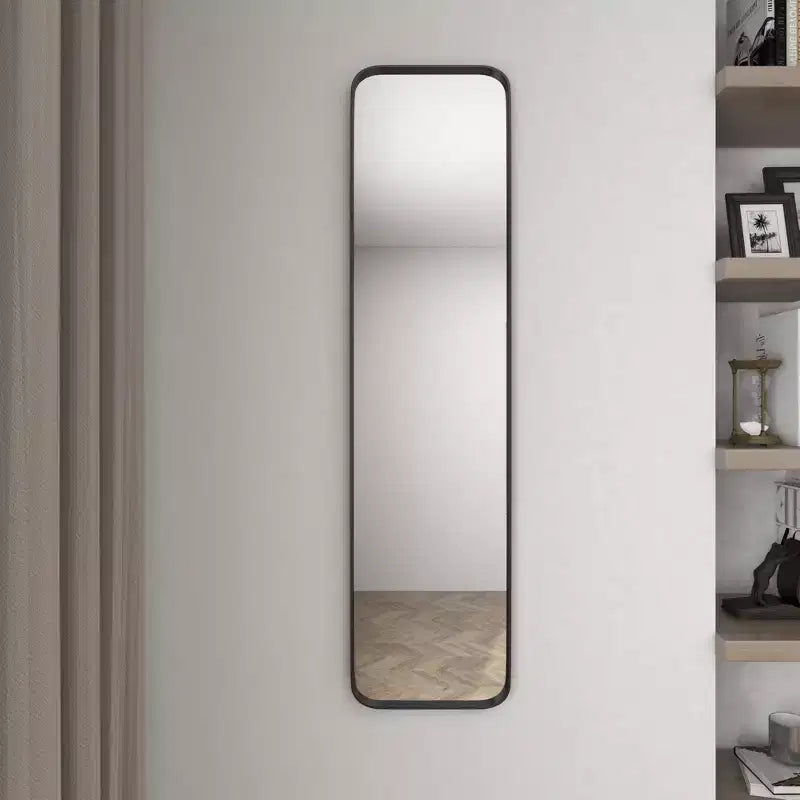 Miroir mural rectangulaire en métal à cadre fin Olivia & May