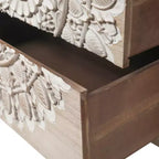 LuxenHome Commode d'appoint 3 tiroirs 71,6 cm (H) x 64 cm (l) en bois naturel avec motifs floraux blancs. Marron