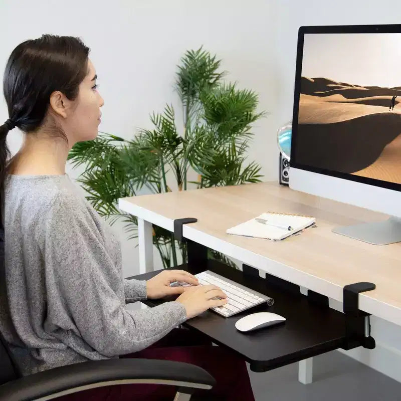 Mount-It! Tiroir coulissant pour clavier sous le bureau | Plateforme coulissante pour clavier et souris sous le bureau | Tiroir rétractable | Aucun assemblage de vis ou de rayures