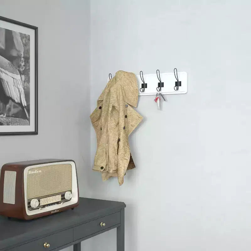 Flash Furniture Daly Étagère de rangement murale en pin massif blanc de 24 pouces avec 5 crochets pour entrée, cuisine, salle de bain