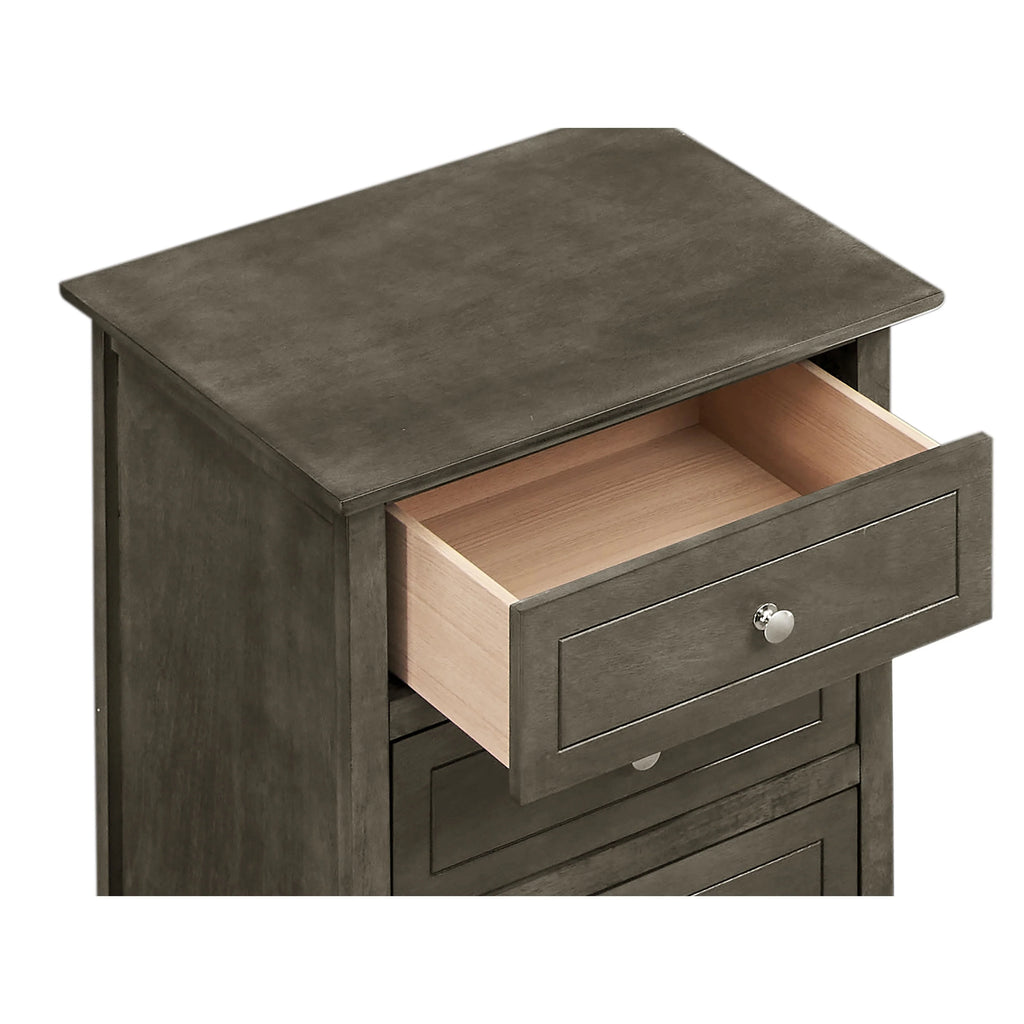 Table de chevet transitionnelle en bois à 3 tiroirs Daniel