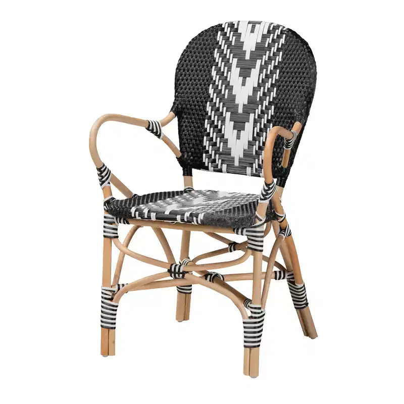 Chaise de salle à manger d'intérieur bicolore noir et blanc en tissage et rotin naturel Bali & Pari Wallis Modern French
