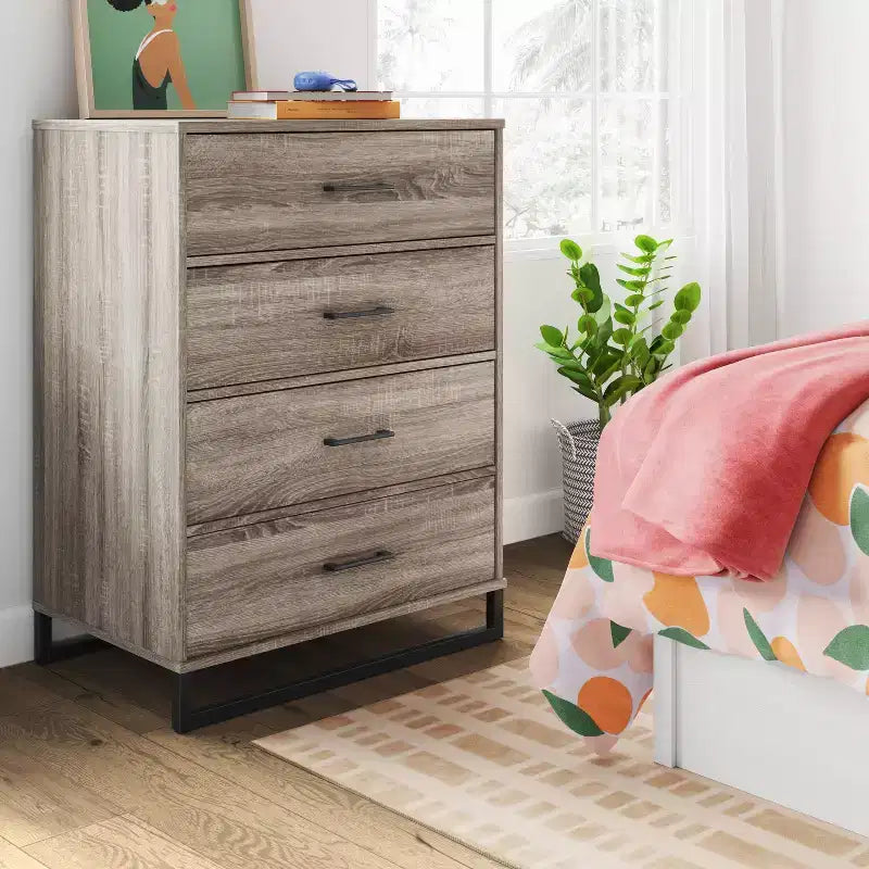 Commode à 4 tiroirs en matériaux mixtes - Room Essentials