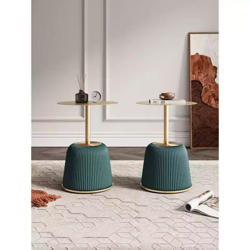 Manhattan Comfort Lot de 2 tables d'appoint Anderson en similicuir avec plateau doré