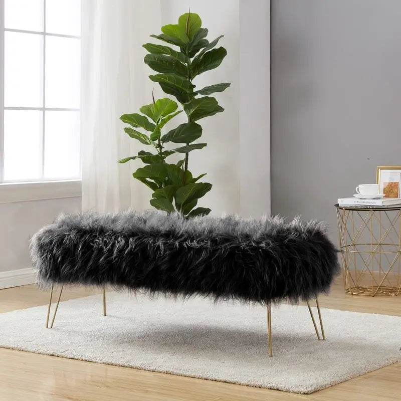 Banc long contemporain moderne en fausse fourrure Silver Orchid Nilsson