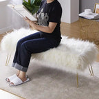 Banc long contemporain moderne en fausse fourrure Silver Orchid Nilsson