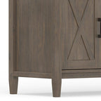 Meuble TV/multimédia de style transitionnel en bois massif, 182 cm de large, couleur brun fumé, pour téléviseurs jusqu'à 203 cm, modèle WYNDENHALL Cantina