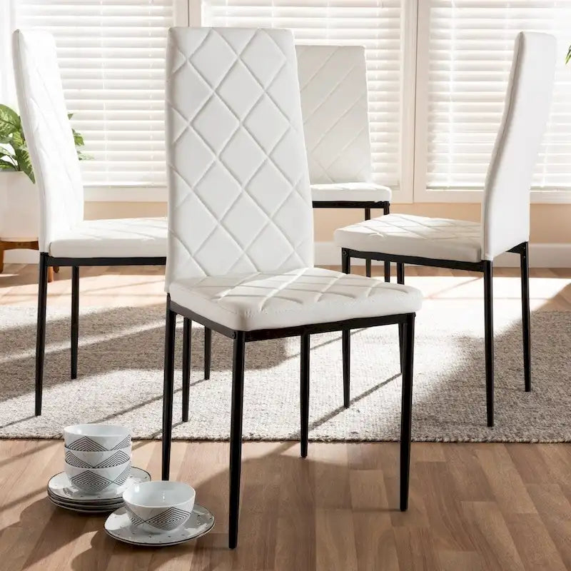 Lot de 4 chaises de salle à manger modernes en similicuir par Baxton Studio