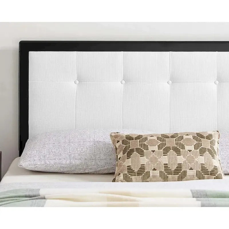 Tête de lit capitonnée Marlin traditionnelle en tissu blanc avec cadre en bois noir - Grand lit