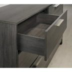 Ensemble de chambre à coucher Roundhill Furniture Ioana 187 avec finition gris antique, lit king-size, commode, miroir, table de chevet