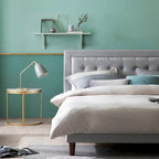 Lit plateforme capitonné haut de gamme Priage by Zinus gris sable avec boutons touffetés beiges